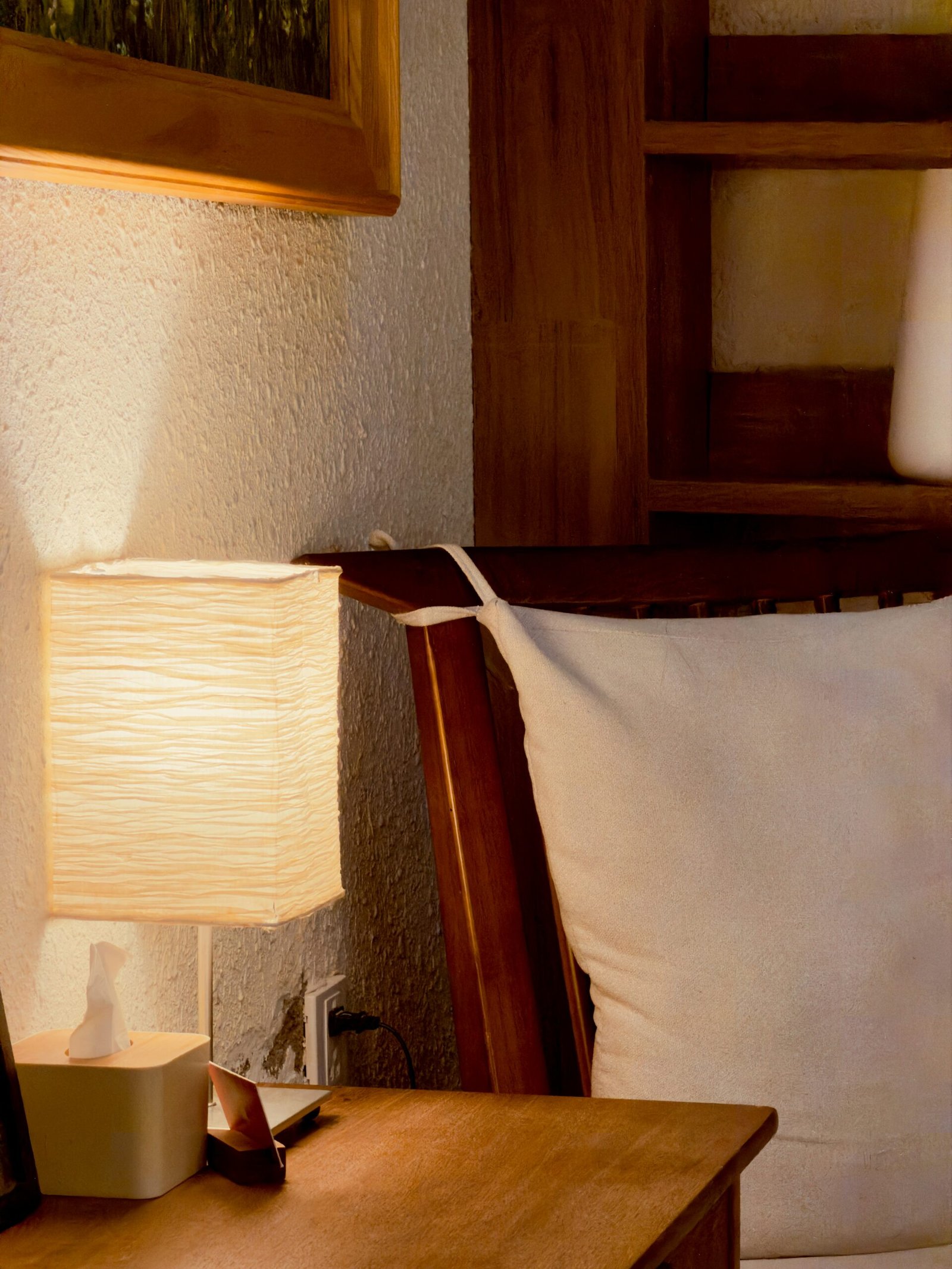 Melatonin and Blue Light Blockers for Fibromyalgia Sleep: What May Help, What’s Overhyped?